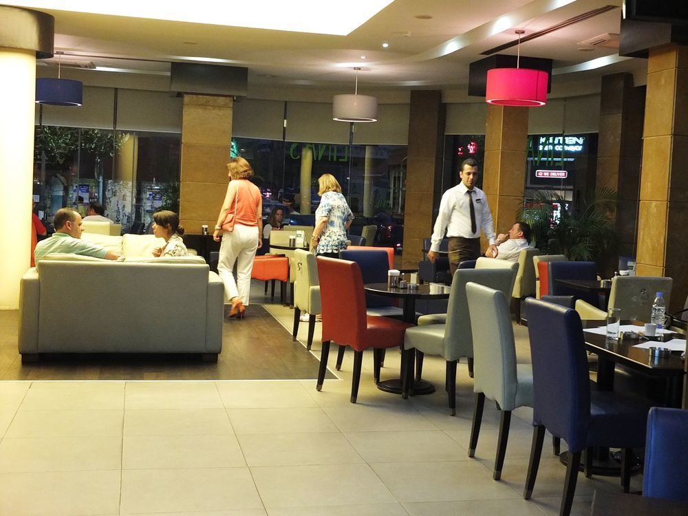 Plaza Hotel 4*
